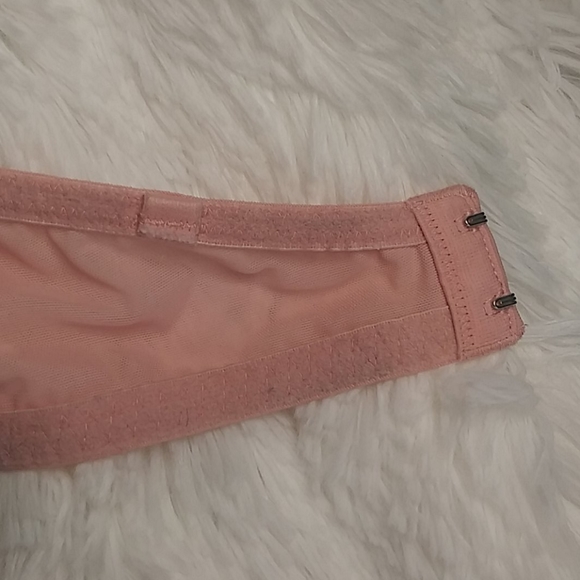 Victoria's Secret Dream Angels Bra with Fuzzy Straps - Picture 13 of 16